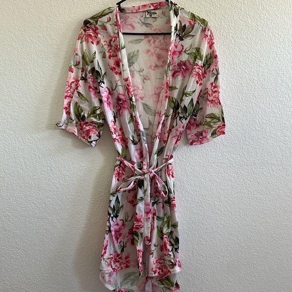 Show Me Your Mumu Brie Robe Garden of Blooms - Picture 10 of 10